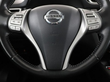 Nissan Qashqai II Crossover 1.6 DIG-T 163KM 2015 Nissan Qashqai Kamera, Navi, Podg.fotele,, zdjęcie 20