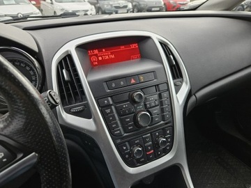 Opel Astra J Sports Tourer 1.4 Turbo ECOTEC 140KM 2012 Opel Astra 1,4 benzyna 140KM zarejestrowany, zdjęcie 11