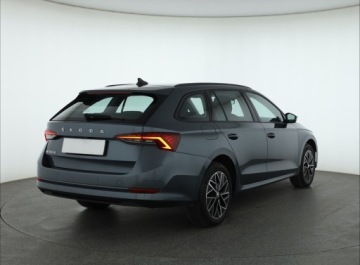Skoda Octavia IV Scout 1.5 TSI ACT 150KM 2021 Skoda Octavia 1.5 TSI, Salon Polska, zdjęcie 4