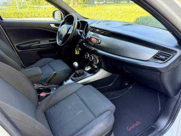 Alfa Romeo Giulietta Nuova II Hatchback 5d 1.4 TB 16V 105KM 2013 Alfa Romeo Giulietta Veloce Limited Edition, zdjęcie 10