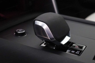 Land Rover Discovery V Terenowy Facelifting 3.0D I6 249KM 2024 Discovery V D250 Dynamic SE 3.0 (249KM) 2024, zdjęcie 11