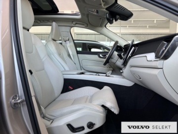 Volvo XC60 II 2025 Volvo XC 60 XC60 B5 B AWD Ultra Dark aut, Pakiet c, zdjęcie 9