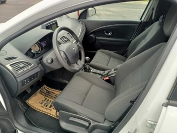 Renault Megane III Hatchback Facelifting 2013 dCi 95KM 2015 Renault Megane 1.5DCI 95km 15r Vat-1, zdjęcie 4