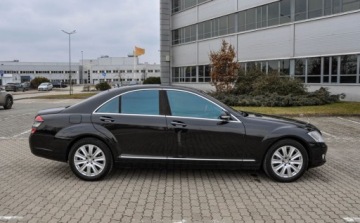 Mercedes Klasa S W221 Limuzyna 5.5 V8 (500) 388KM 2005 Mercedes-Benz Klasa S 5,5V8 (388KM) 5.5 Benzyna 388KM, zdjęcie 4