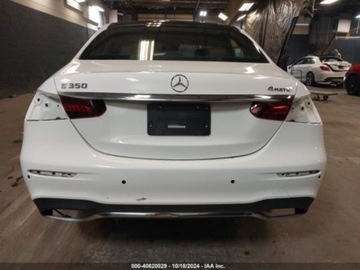 Mercedes Klasa E W213 2021 Mercedes-Benz Klasa E 2021 MERCEDES-BENZ E 350 4MATIC 2.0 Benzyna 255KM, zdjęcie 13