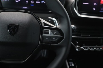 Peugeot 2008 II SUV 1.2 PureTech 130KM 2023 Peugeot 2008 1.2 PureTech, Salon Polska, zdjęcie 19