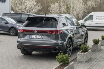 Volkswagen Touareg III SUV Facelifting 3.0 V6 TSI 340KM 2024 Volkswagen Touareg R-Line 3.0 V6 TFSI 4Motion, zdjęcie 8