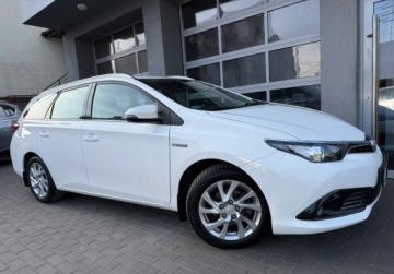 Toyota Auris II Touring Sports Facelifting 1.8 Hybrid 136KM 2016 Toyota Auris salon Polska, Podgrzewane fotele, Kamera 1.8 Hybryda 136KM, zdjęcie 17