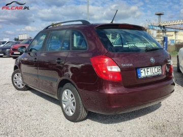 Skoda Fabia II Kombi Facelifting 1.2 HTP 70KM 2013 Skoda Fabia GWARANCJA Udokumentowany przebieg Nowy Rozrzad Mozliwa zamiana, zdjęcie 3