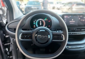 Fiat 500 III Hatchback 42kWh 118KM 2023 Fiat 500 31 42 kWh La Prima by Bocelli przebieg Elektryczny 118KM, zdjęcie 4