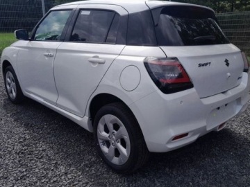 Suzuki Swift VI Hatchback Facelifting 1.2 DualJet SHVS 83KM 2025 SUZUKI Swift Premium Plus 1.2 Dualjet SHVS Hatchback 83KM 2025, zdjęcie 3