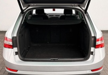 Skoda Superb III Kombi Facelifting 2.0 TDI SCR 200KM 2022 Skoda Superb LED Front Assist El. klapa Czujniki Salon FVAT Gwarancja, zdjęcie 11