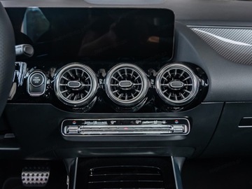 Mercedes GLA II Off-roader Facelifting 2.0 220 190KM 2025 MERCEDES-BENZ GLA 220 4-Matic AMG Line 2.0 (190KM) 2025, zdjęcie 8