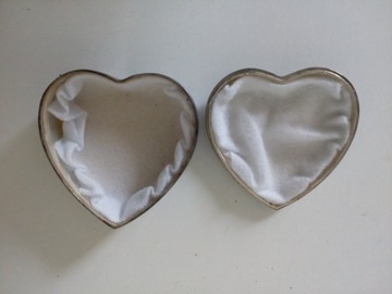 Позолоченная коробочка в форме сердца