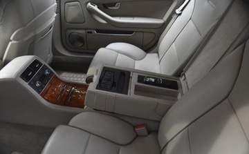 Audi A8 D3 Sedan 6.0 W12 450KM 2008 Audi A8 Audi A8 6.0 quattro Langversion 6.0 Benzyna 450KM, zdjęcie 13