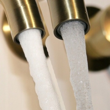 Скрытый душ + золотой смеситель Walter