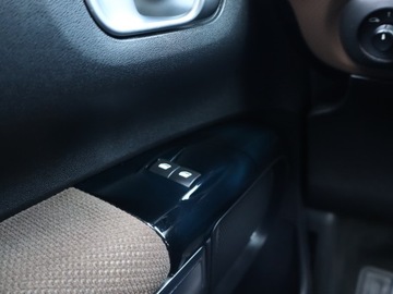 Citroen C4 Cactus Crossover Facelifting 1.2 PureTech 82KM 2018 Citroen C4 Cactus 1.2 PureTech, Salon Polska, zdjęcie 17