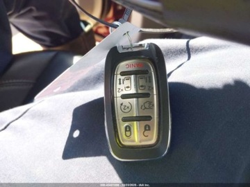 Chrysler Pacifica II 2023 Chrysler Pacifica 2023 Chrysler Pacifica Touring L FWD 3.6 Benzyna 287KM, zdjęcie 12