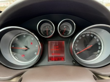 Opel Insignia I Hatchback 2.0 CDTI ECOTEC 160KM 2010 Opel Insignia Cosmo 2.0 CDTI 160KM Navi Alu 19'', zdjęcie 37