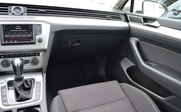 Volkswagen Passat B8 Variant 2.0 TDI BlueMotion SCR 150KM 2016 Volkswagen Passat DSG - Oplacony gotowy rejestracji - Bez korozji - super, zdjęcie 26