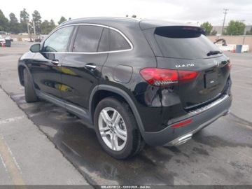 Mercedes GLA II 2022 Mercedes-Benz GLA 2022 r., 2,0 L 250 4MATIC 2.0 Benzyna 221KM, zdjęcie 3
