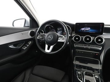 Mercedes Klasa C W205 Kombi Facelifting 2.0 220d 194KM 2018 Mercedes C 220 automat multibeam półskóra navi, zdjęcie 15