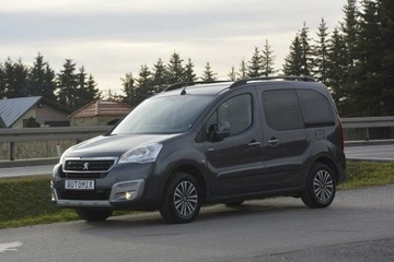 Peugeot Partner II 2018 Peugeot Partner 1.2T nawi doinwestowany Car Play, zdjęcie 2