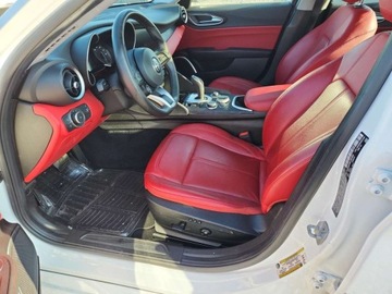 Alfa Romeo Giulia II Sedan Facelifting 2.0 Turbo 280KM 2020 Alfa Romeo Giulia 2020 2.0 Benzyna 280KM, zdjęcie 7