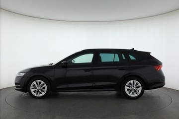 Skoda Octavia IV Kombi 2.0 TDI 150KM 2022 Skoda Octavia 2.0 TDI, Salon Polska, zdjęcie 2