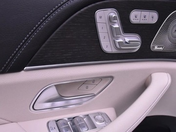 Mercedes GLE V167 SUV Facelifting 3.0 450d 367KM 2025 GLE Coupe 450 d 4-Matic AMG Line 3.0 (367KM) 2025, zdjęcie 7