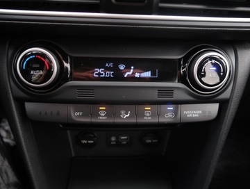 Hyundai Kona I Crossover 1.0 T-GDI 120KM 2017 Hyundai Kona 1.0 T-GDI, Salon Polska, Klima, zdjęcie 12