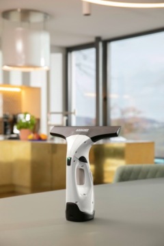 Karcher WV 2 Plus N средство для мытья окон и стекол + жидкость + всасывающая насадка НОВАЯ МОДЕЛЬ 2024 г.