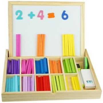 Мел и магнитная доска, деревянные палочки для обучения счету чисел.