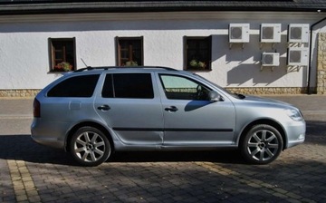 Skoda Octavia II Kombi 1.6 TDI CR DPF 105KM 2011 Skoda Octavia 2011r, 1.6 TDI 105KM, 2 Komplety kol, Bogate wyposazenie, zdjęcie 14