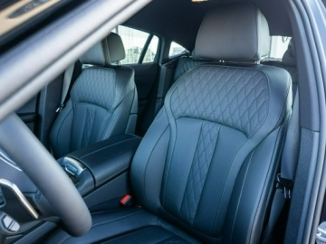 BMW X6 G06 SUV Facelifting 3.0 40i 381KM 2026 BMW X6 xDrive40i, Dostępny od ręki!, zdjęcie 17