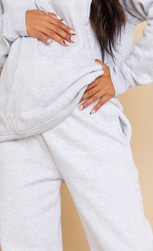 СПОРТИВНЫЕ БРЮКИ ДЛЯ МАТЕРИРОВ PRETTYLITTLETHING S V7A