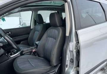 Nissan Qashqai I Crossover 2.0 140KM 2010 Nissan Qashqai2 panorama 7- osobowy 2.0 Benzyna 141KM, zdjęcie 18