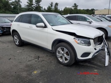Mercedes GLC C253 2018 Mercedes-Benz GLC 2018r., 2,0L 300 4MATIC 2.0 Benzyna 241KM, zdjęcie 2