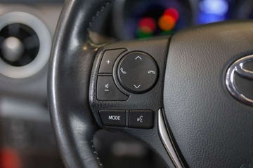 Toyota Auris II 2017 Toyota Auris Hybrid 135 Selection 1.8 Hybryda 99KM, zdjęcie 16