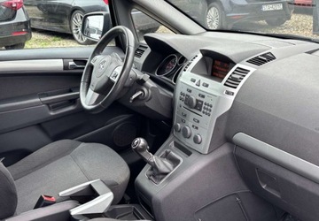 Opel Zafira B 1.6 Twinport ecoFLEX 115KM 2009 Opel Zafira 2009 r. 1.6 Benzyna 116KM, zdjęcie 13