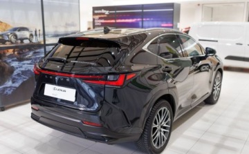 Lexus NX II SUV Facelifting 2.5 450h+ 309KM 2024 Lexus NX 450h Prestige AWD 2.5 Hybryda Plug-in 309KM, zdjęcie 3