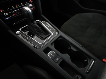 Volkswagen Arteon Fastback Facelifting 2.0 TDI 200KM 2021 Volkswagen Arteon FV23% DSG full LED, zdjęcie 32