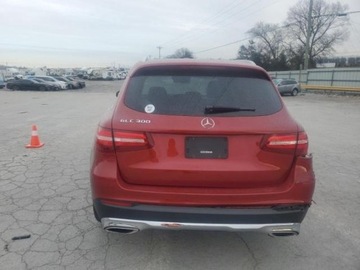 Mercedes GLC C253 2017 Mercedes-Benz GLC 300 SUV 2017 2.0 Benzyna 241KM, zdjęcie 3