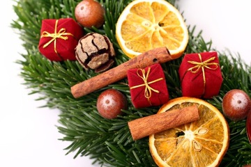 РОЖДЕСТВЕНСКИЕ АРОМАТНЫЕ СУХИЕ Корица Анис Апельсины Декоративные Декоративные