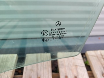 MERCEDES A 5D W169 SKLO (OKNO) LEVÝ PŘEDNÍ