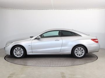 Mercedes Klasa E W212 Coupe 250 CGI BlueEFFICIENCY 204KM 2010 Mercedes E E 250, Automat, Skóra, Xenon, Klima, zdjęcie 2