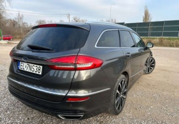 Ford Mondeo V Kombi Facelifting 2.0 EcoBlue 190KM 2019 Ford Mondeo Ford Mondeo 2.0 EcoBlue Vignale AWD 2.0 Diesel 190KM, zdjęcie 2