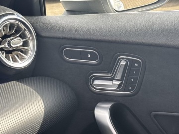 Mercedes Klasa A W177/V177 Sedan Facelifting 2.0 220 190KM 2023 Mercedes-Benz A 220, zdjęcie 24