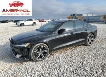 Volvo S60 III 2022 Volvo S60 B5 R-Design 2022 2.0l 2.0 Benzyna 247KM