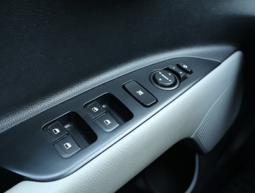 Kia Stonic Crossover 1.0 T-GDI 100KM 2020 Kia Stonic 1.0 T-GDI, Salon Polska, Serwis ASO, zdjęcie 12